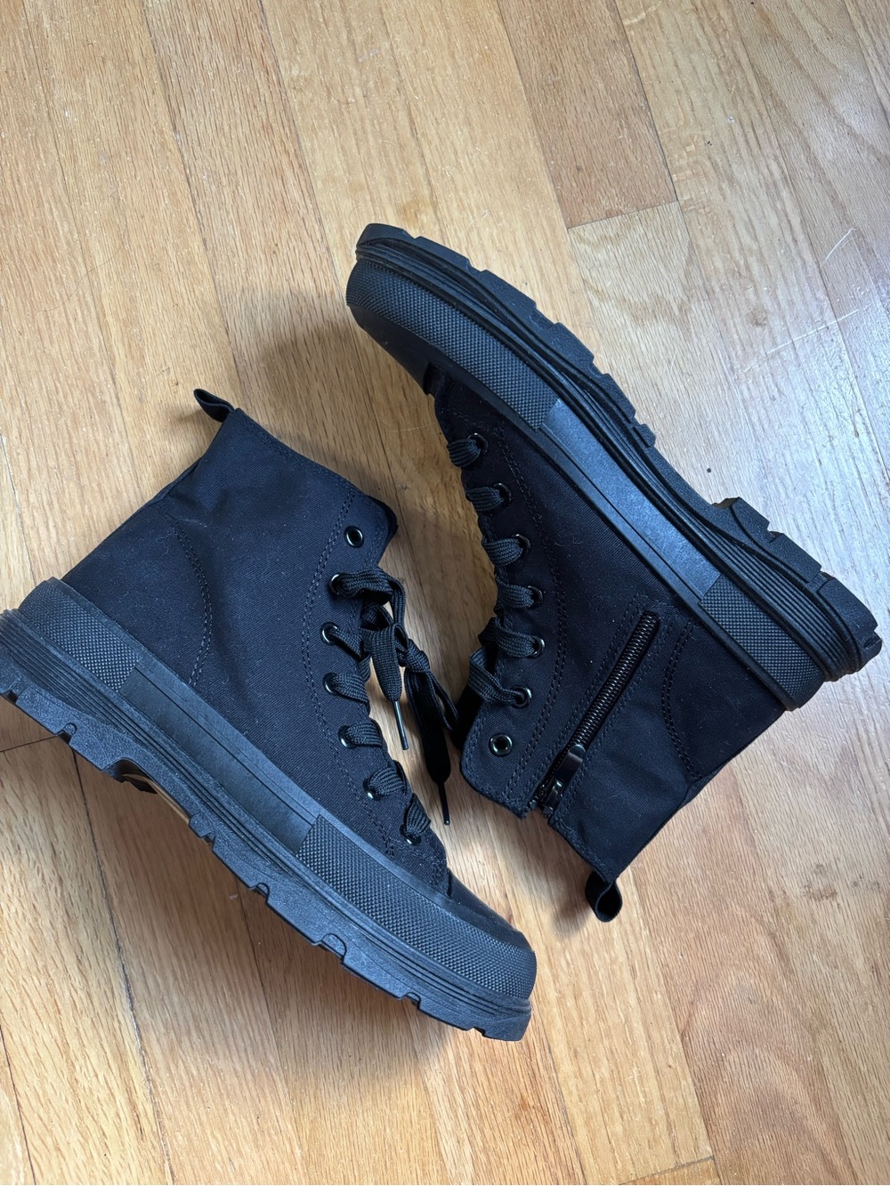 Mudd AVETA-10L Women's 7 Black High Top Canvas Sneakers, Chunky Platform, Side Z